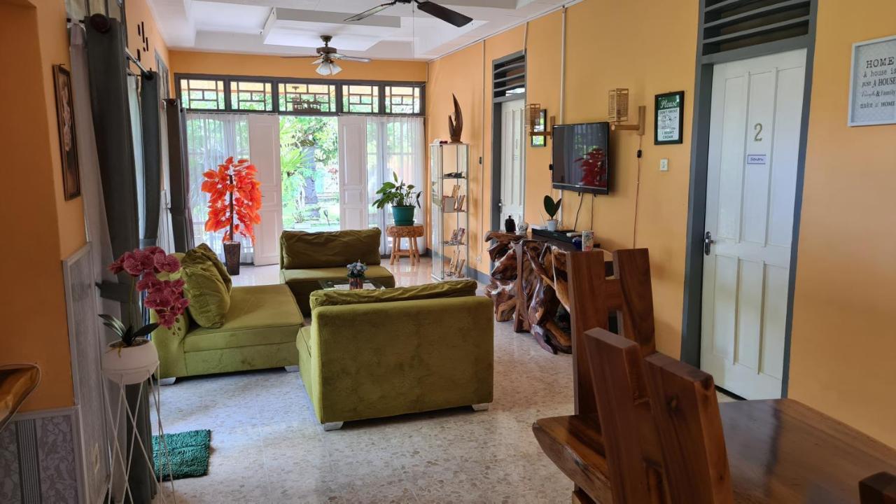 Dewi Sri Guesthouse Mataram Exteriér fotografie