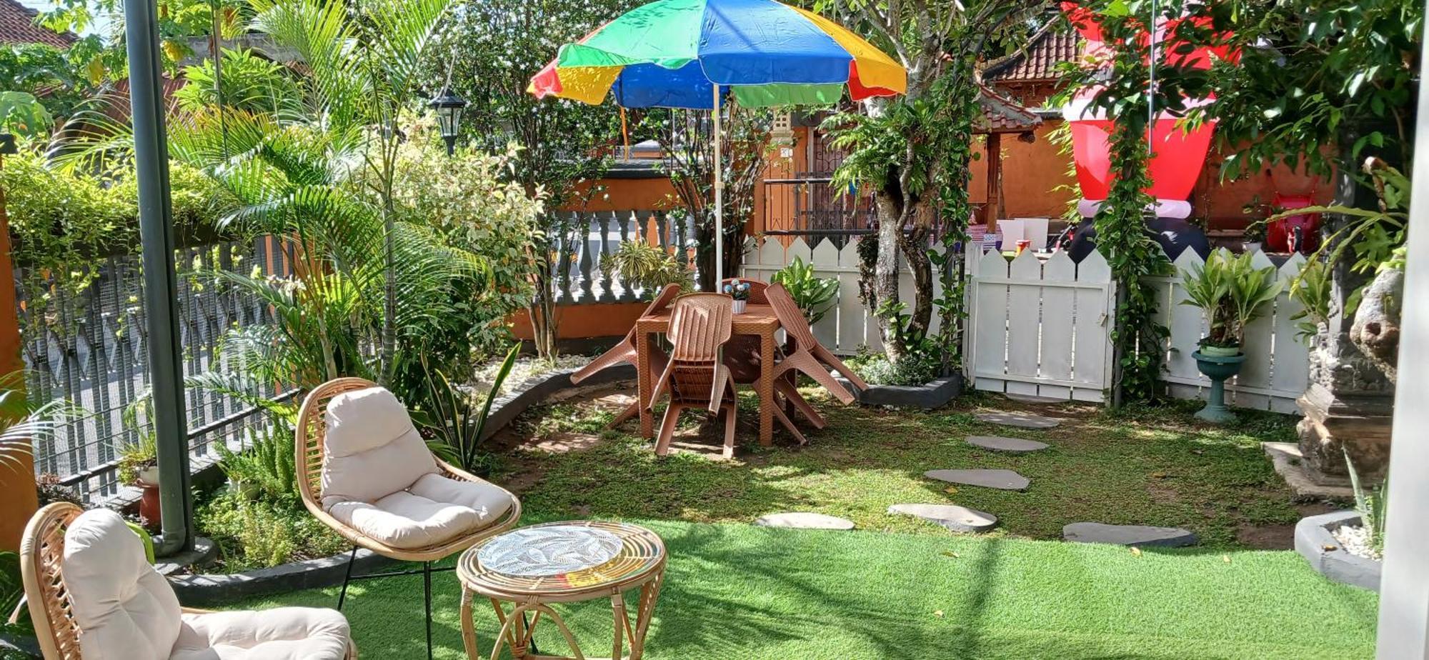 Dewi Sri Guesthouse Mataram Exteriér fotografie
