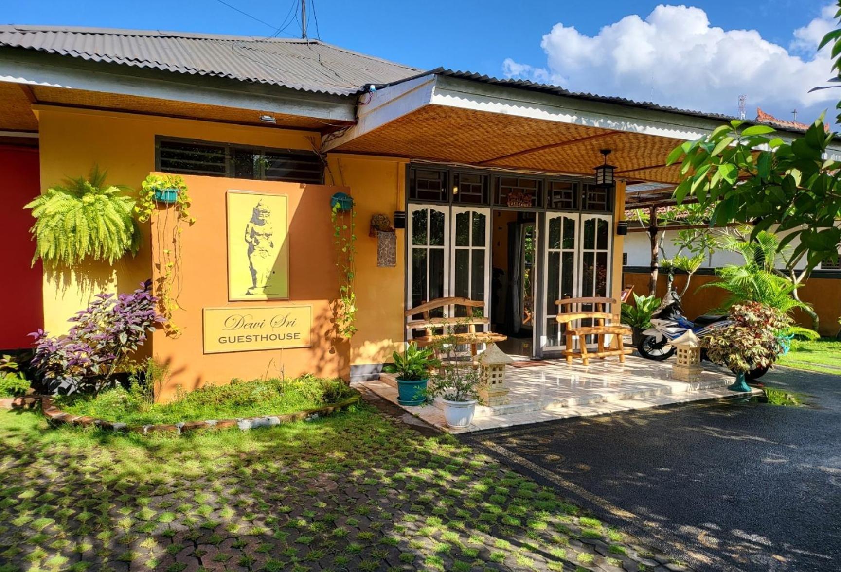 Dewi Sri Guesthouse Mataram Exteriér fotografie